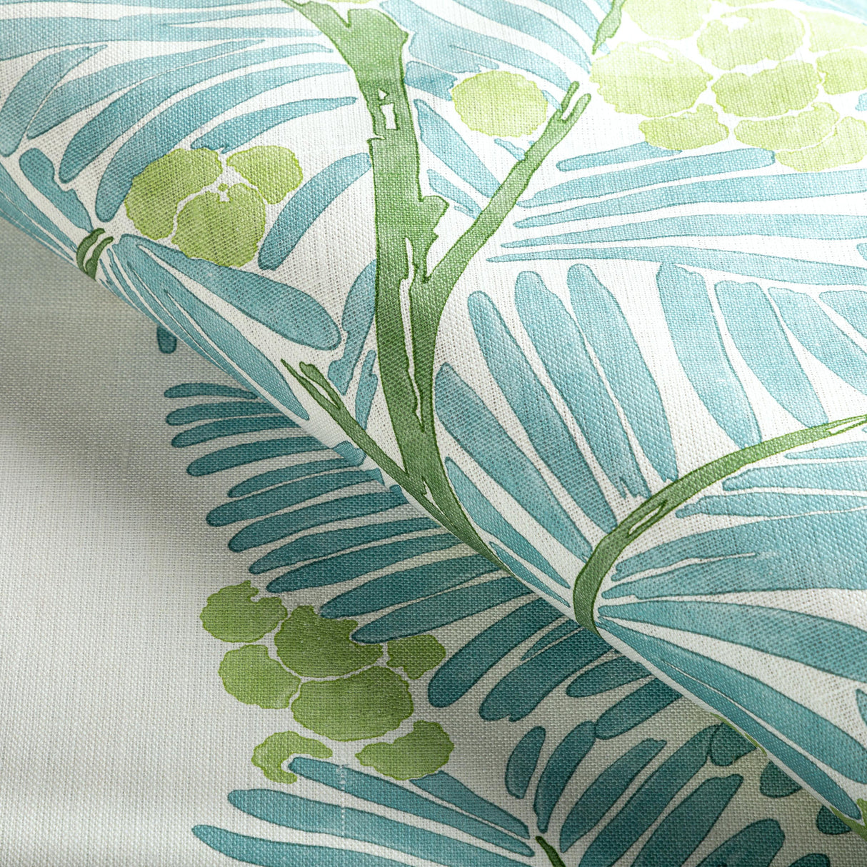 Brunschwig & Fils PALMAR PRINT LAKE Fabric