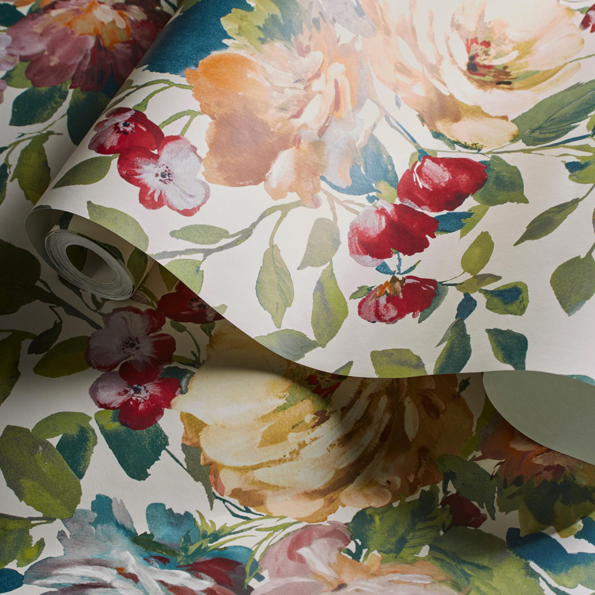 Clarke & Clarke BLOOM MULTI WP Wallpaper