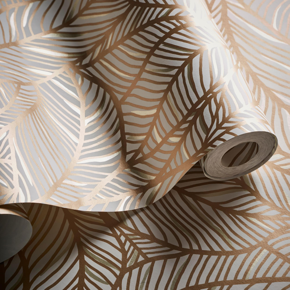 Clarke & Clarke SELVA BRONZE/IVORY WP Wallpaper
