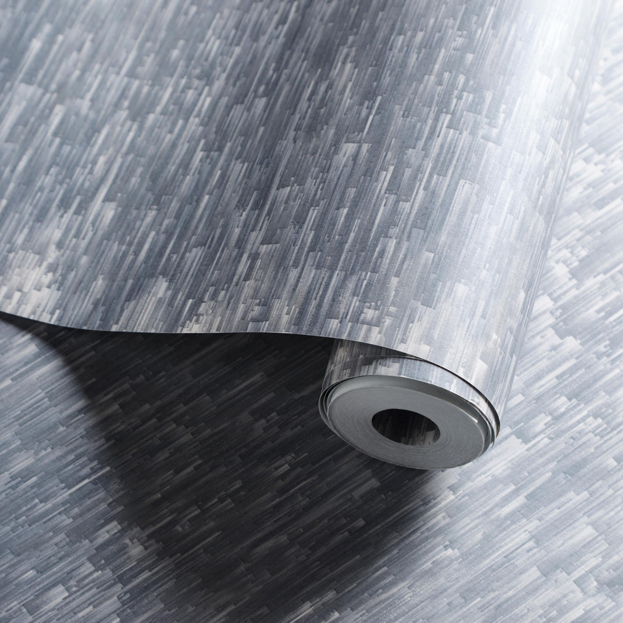 Clarke & Clarke OMBRE SLATE WP Wallpaper