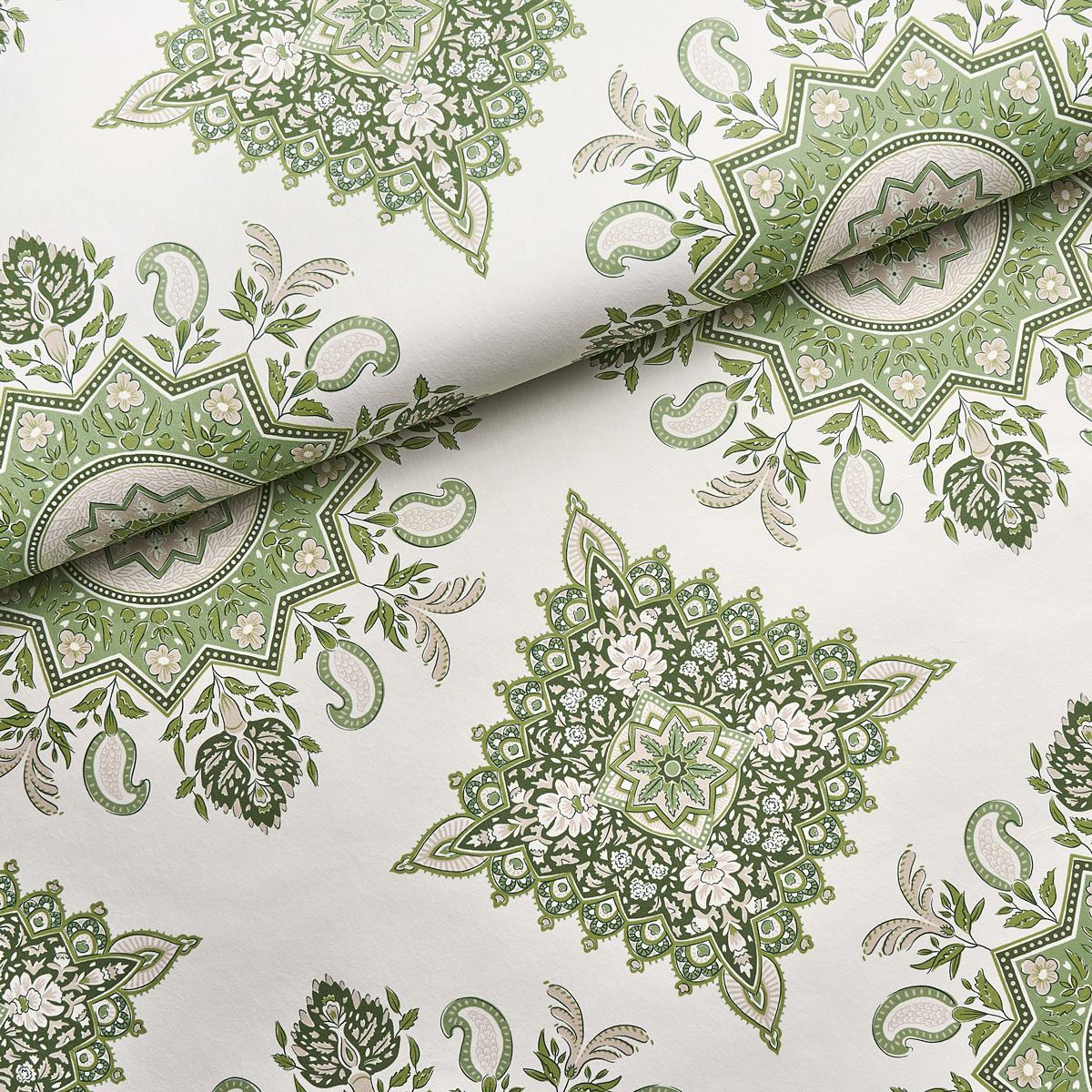 Schumacher Montecito Medallion Leaf Green Wallpaper