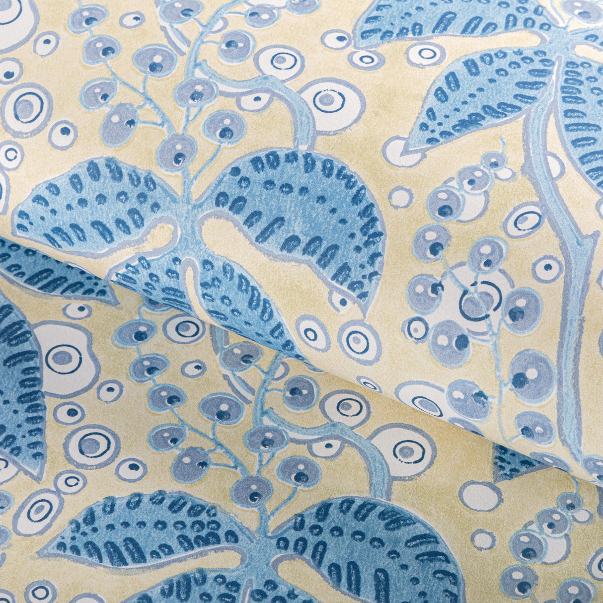 Lee Jofa PUTNAM PAPER DELFT/BLUE Wallpaper