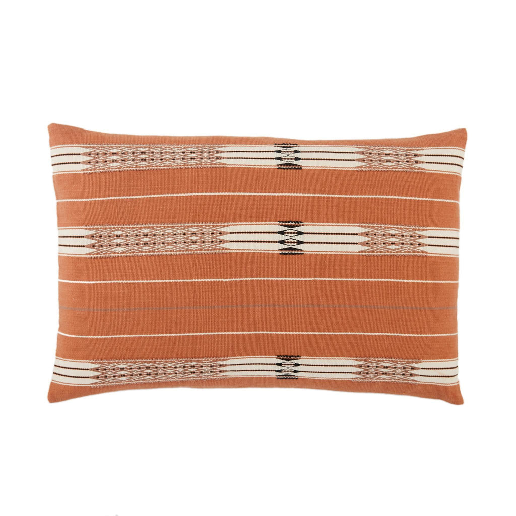 Jaipur Living Nagaland Pillow Phek Tribal Terracotta / Cream 16" x 24" Pillow