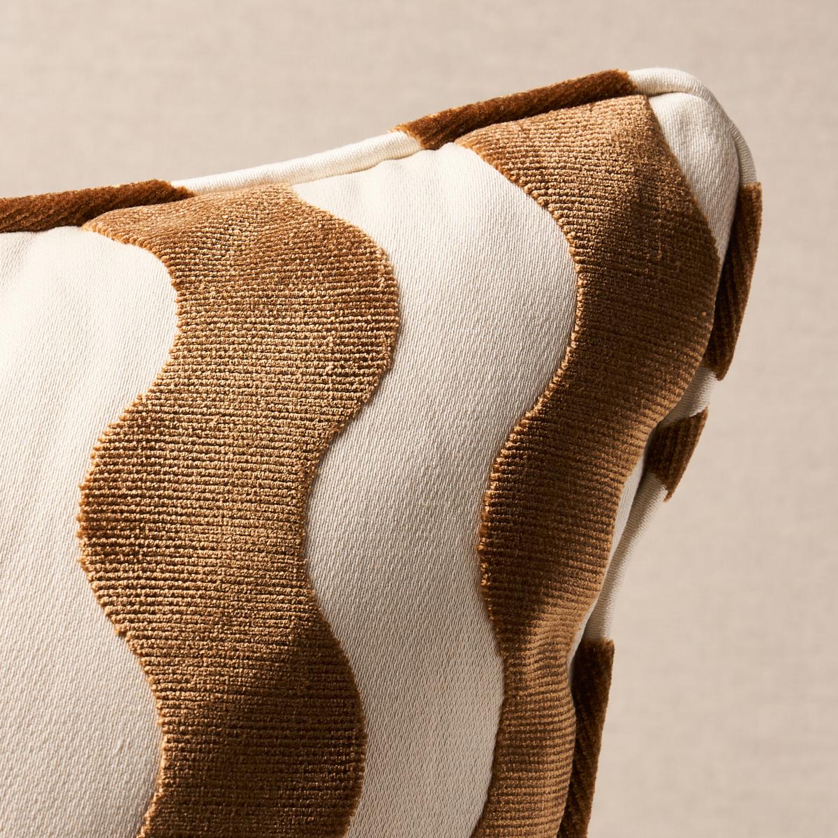 Schumacher Camel 22" x 22" The Wave Pillow