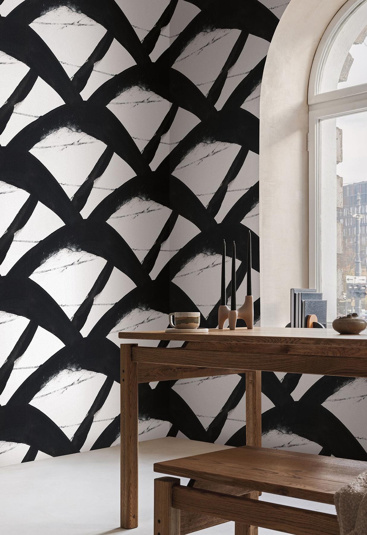 York Entanglement Black Wallpaper