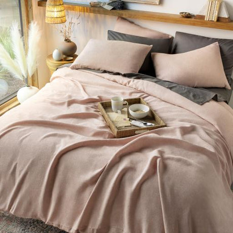 Surya Dawson DAW-2005 Dusty Pink 88"W x 92"L,20"H x 26"W Bed
