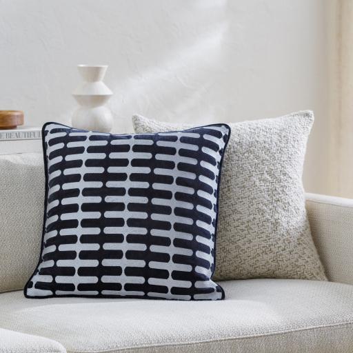 Surya Connecticut CIU-003 Black 18"H x 18"W Pillow Kit