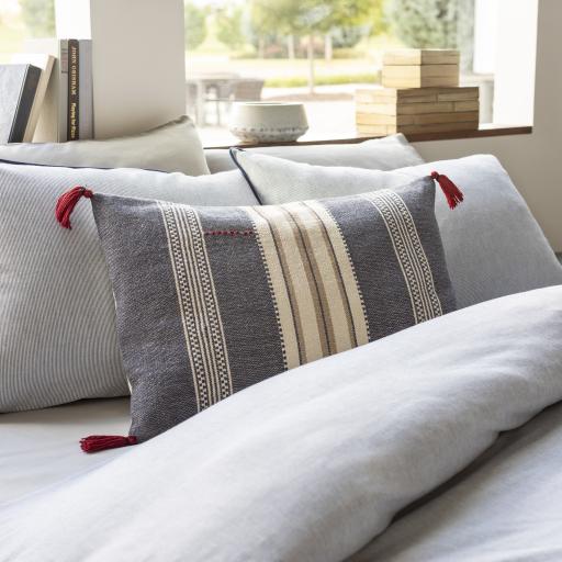 Surya Dashing DSG-002 Dark Blue Ivory 16"H x 24"W Pillow Kit