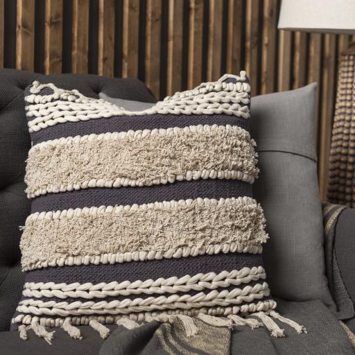 Surya Helena HNA-003 Black Cream 18"H x 18"W Pillow Kit