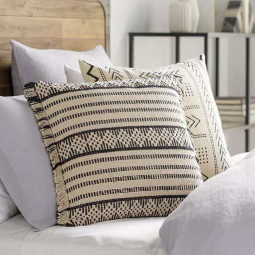 Surya Jasna JNA-001 Black Cream 16"H x 24"W Pillow Kit