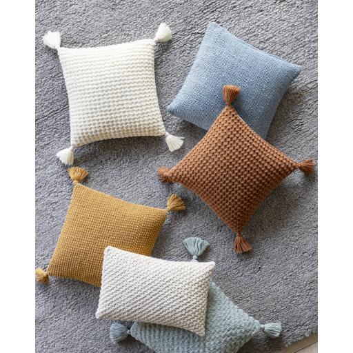 Surya Karolyn KLY-001 22"H x 22"W Pillow Kit
