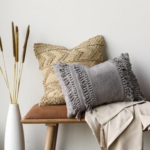 Surya Katie KTE-004 18"H x 18"W Pillow Kit