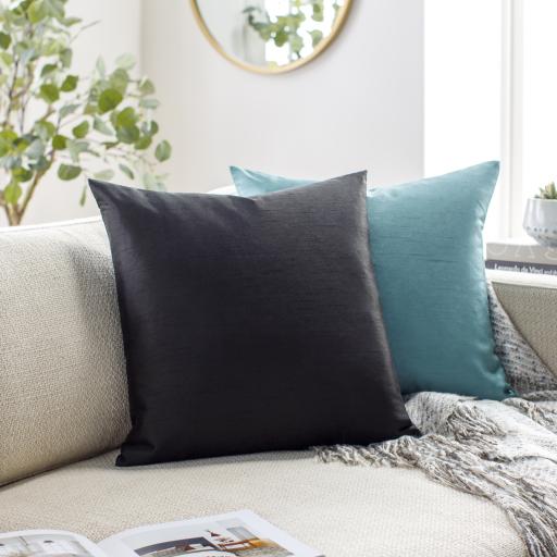Surya Solid Luxe HH-037 22"H x 22"W Pillow Kit