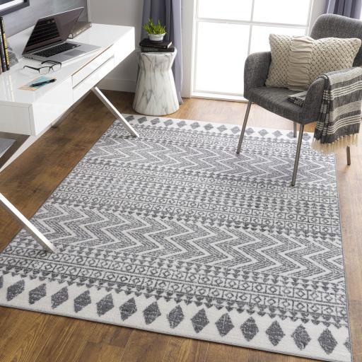 Surya Cesar CEG-2343 5'3" x 7' Rug
