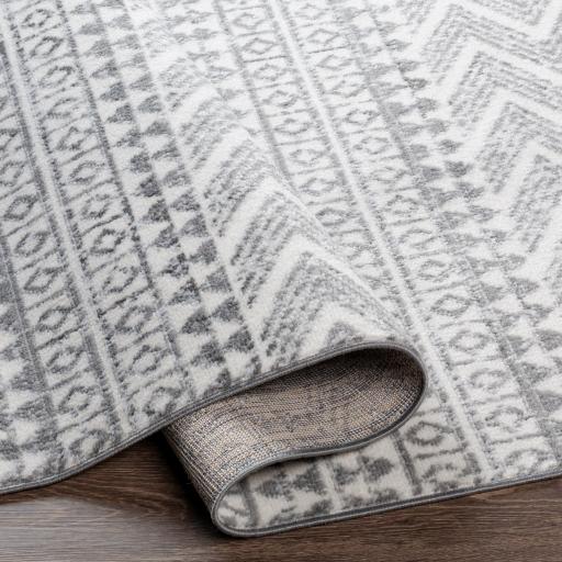 Surya Cesar CEG-2343 5'3" x 7' Rug