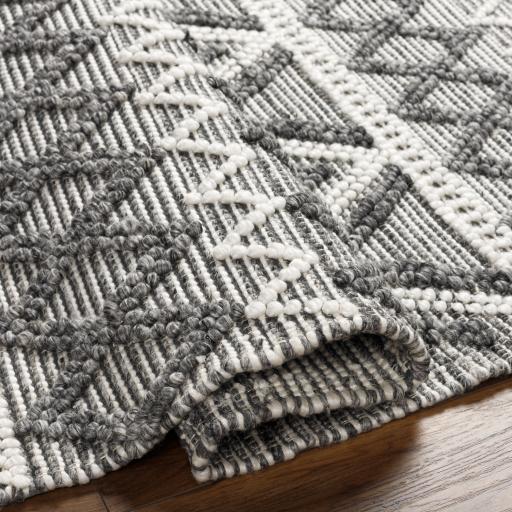 Surya Daffodil DFF-2300 6' x 9' Rug