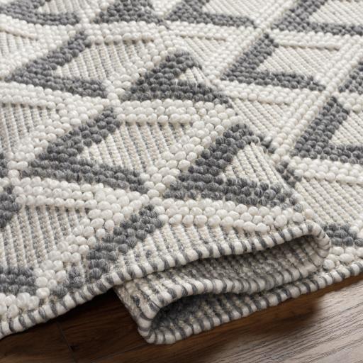 Surya Daffodil DFF-2304 5' x 7'6" Rug