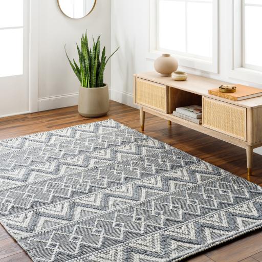 Surya Daffodil DFF-2305 5' x 7'6" Rug