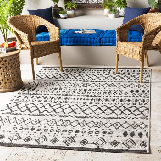 Surya Eagean EAG-2341 5'3" Round Rug