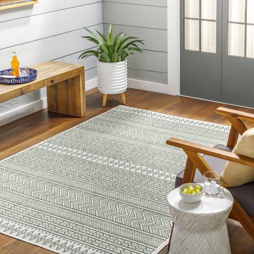 Surya Eagean EAG-2425 7'10" Round Rug