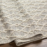 Surya Hemingway HMG-2304 5' Round Rug