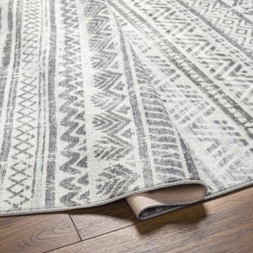 Surya Hera HRH-2301 8'10" x 11'10" Rug