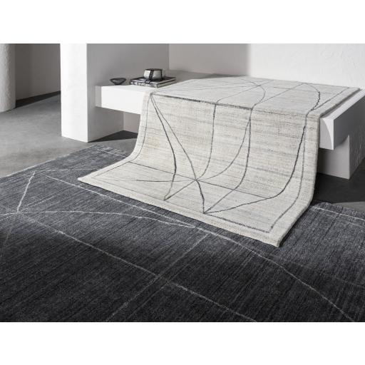 Surya Hightower HTW-3010 8' x 10' Rug