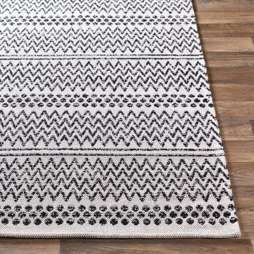 Surya La Casa LCS-2304 5' x 7'3" Rug