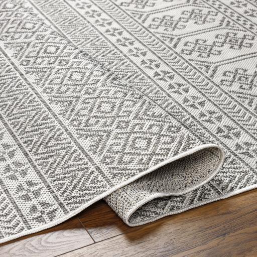 Surya Long Beach LBH-2305 5'3" x 7' Rug