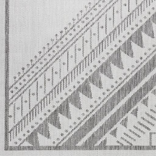 Surya Long Beach LBH-2338 5'3" x 7' Rug