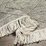 Surya Lucia LCI-2303 2'3" x 3'9" Rug