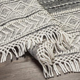Surya Lucia LCI-2304 2'3" x 3'9" Rug