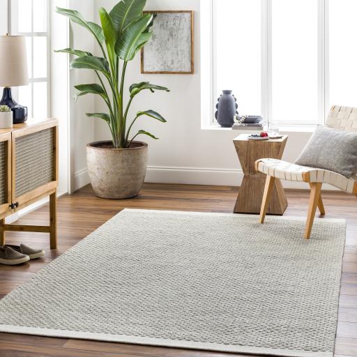 Surya Lumi LUM-2304 5' x 7'6" Rug