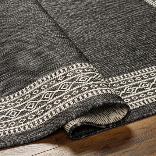 Surya Ravello RVL-2335 5'3" x 7' Rug