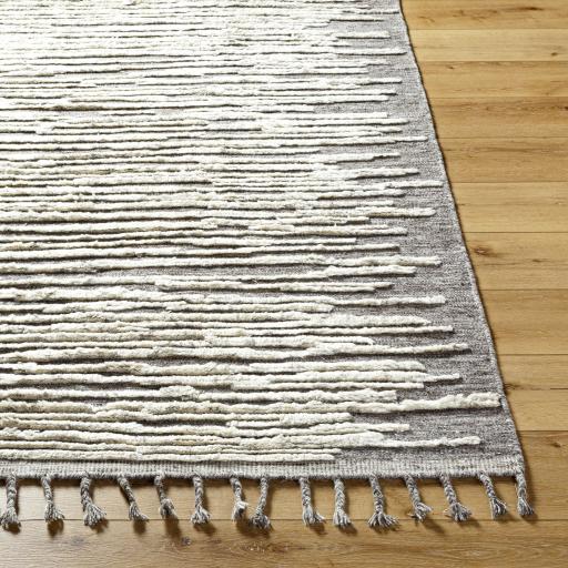 Surya Sahara SAH-2301 4' x 6' Rug