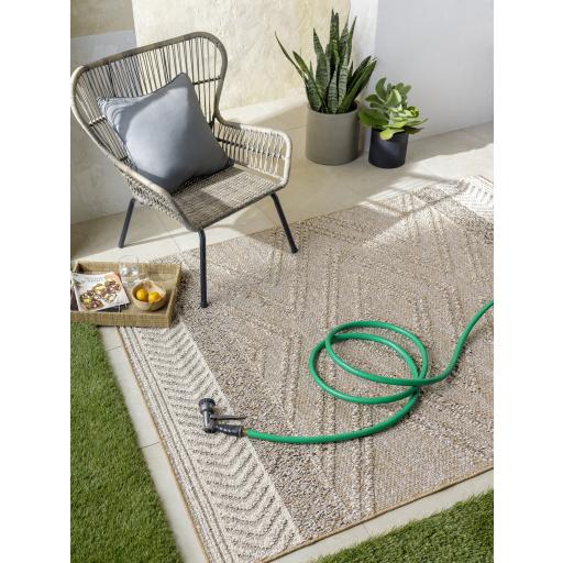 Surya Sarasota SSO-2300 6'4" x 9' Rug