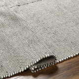 Surya Vivian VVI-2302 2' x 3' Rug