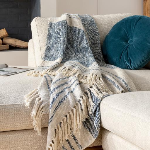 Surya Chamonix CMX-1002 50"W x 60"L Throw