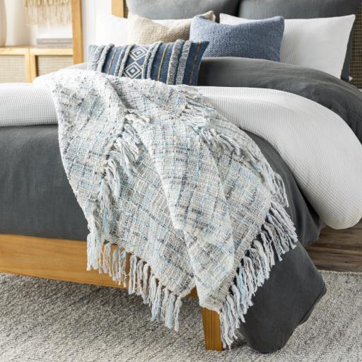 Surya Saugatuck SGK-1000 50"W x 60"L Throw