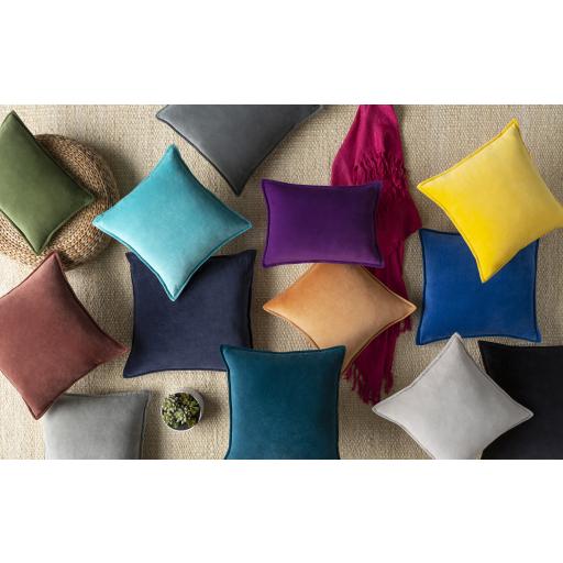 Surya Tilda TID-005 51"W x 59"L Throw