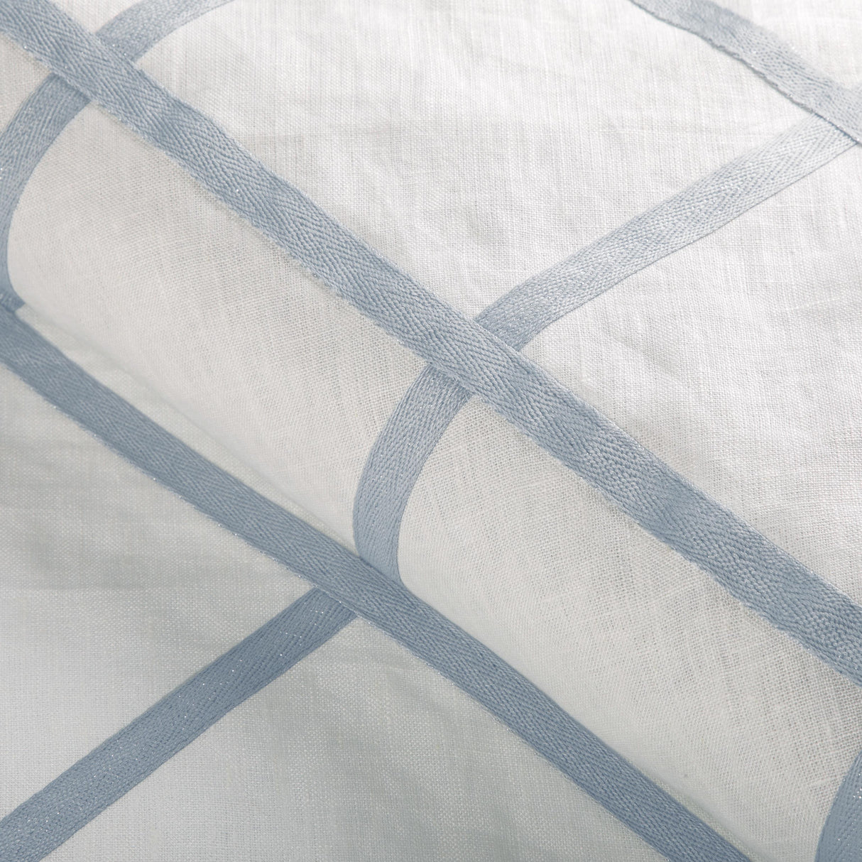 Kravet CRISSCROSS LUXE SEAMIST Fabric