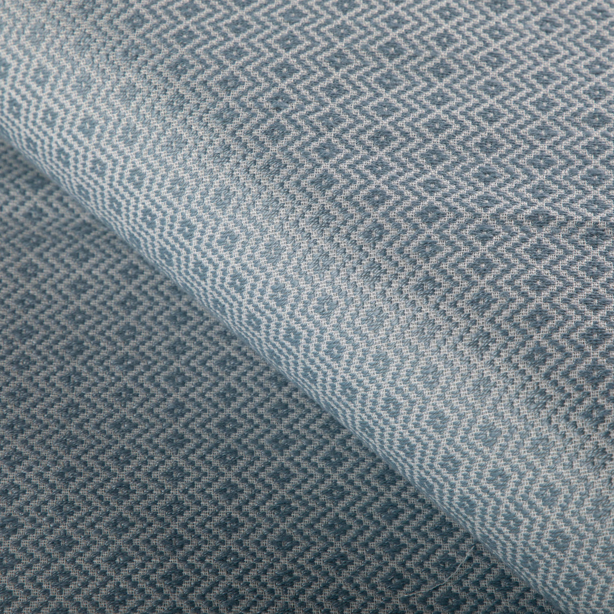 Kravet DESIGN 36884 505 Upholstery Fabric
