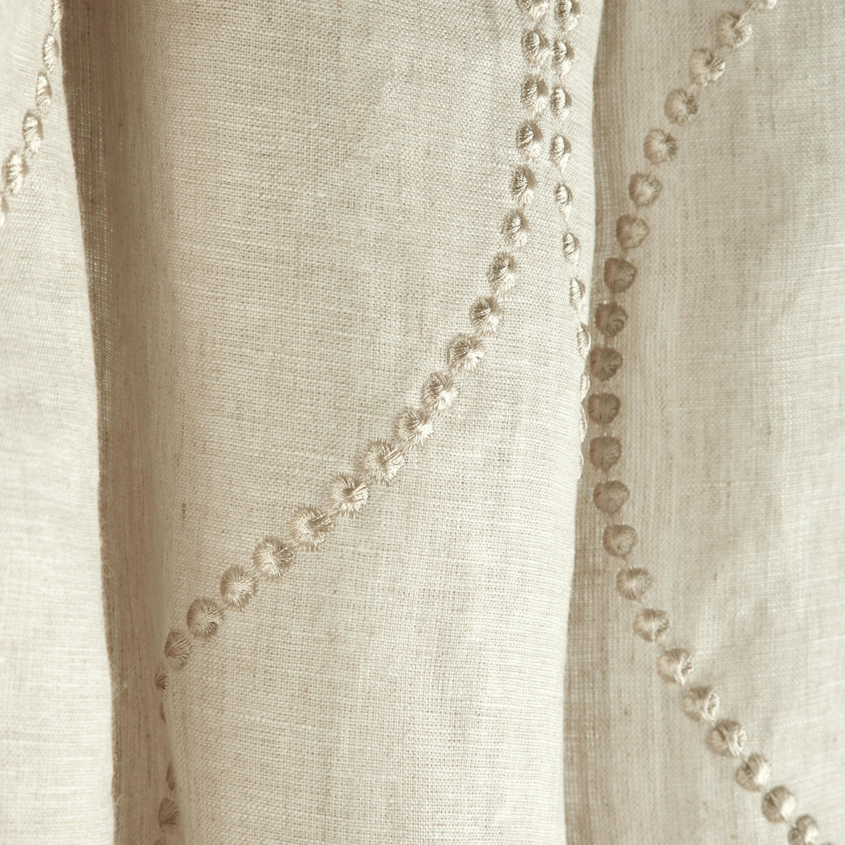 Kravet DESIGN 4004 106 Drapery Fabric