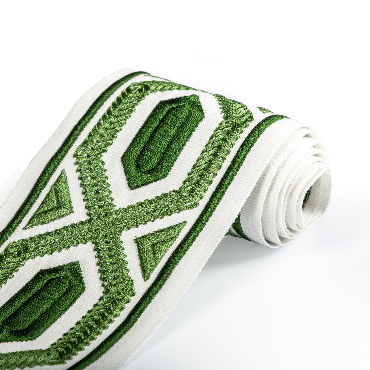 Brunschwig & Fils AVRIL TAPE LEAF Trim