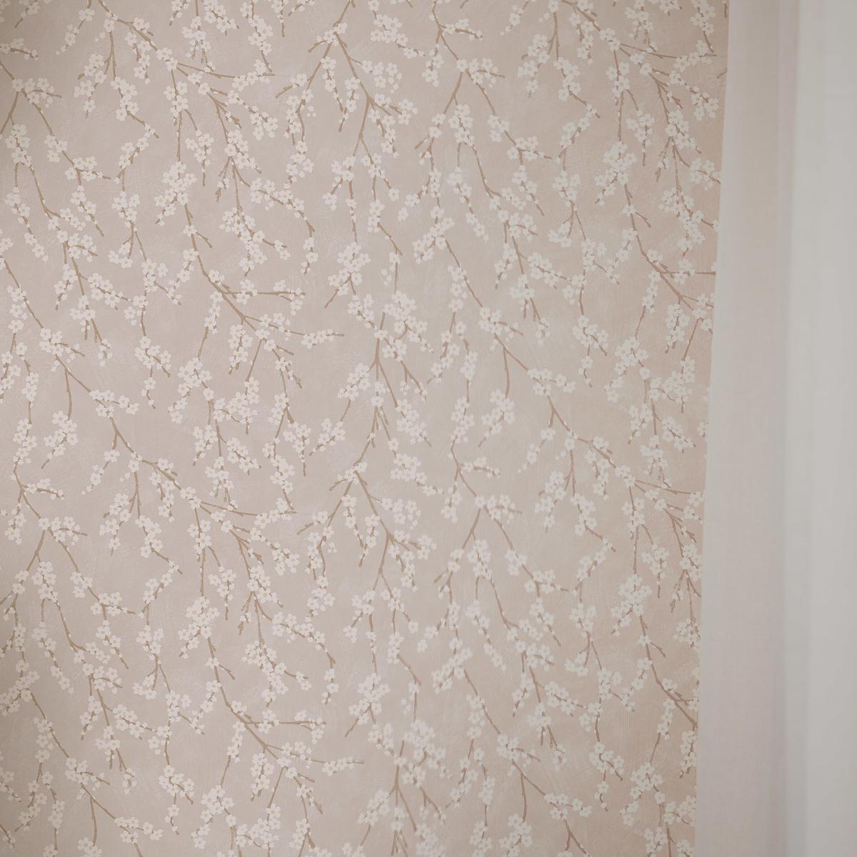 Alice Wallpaper with Wall Blush: Timeless Elegance for Modern Interiors