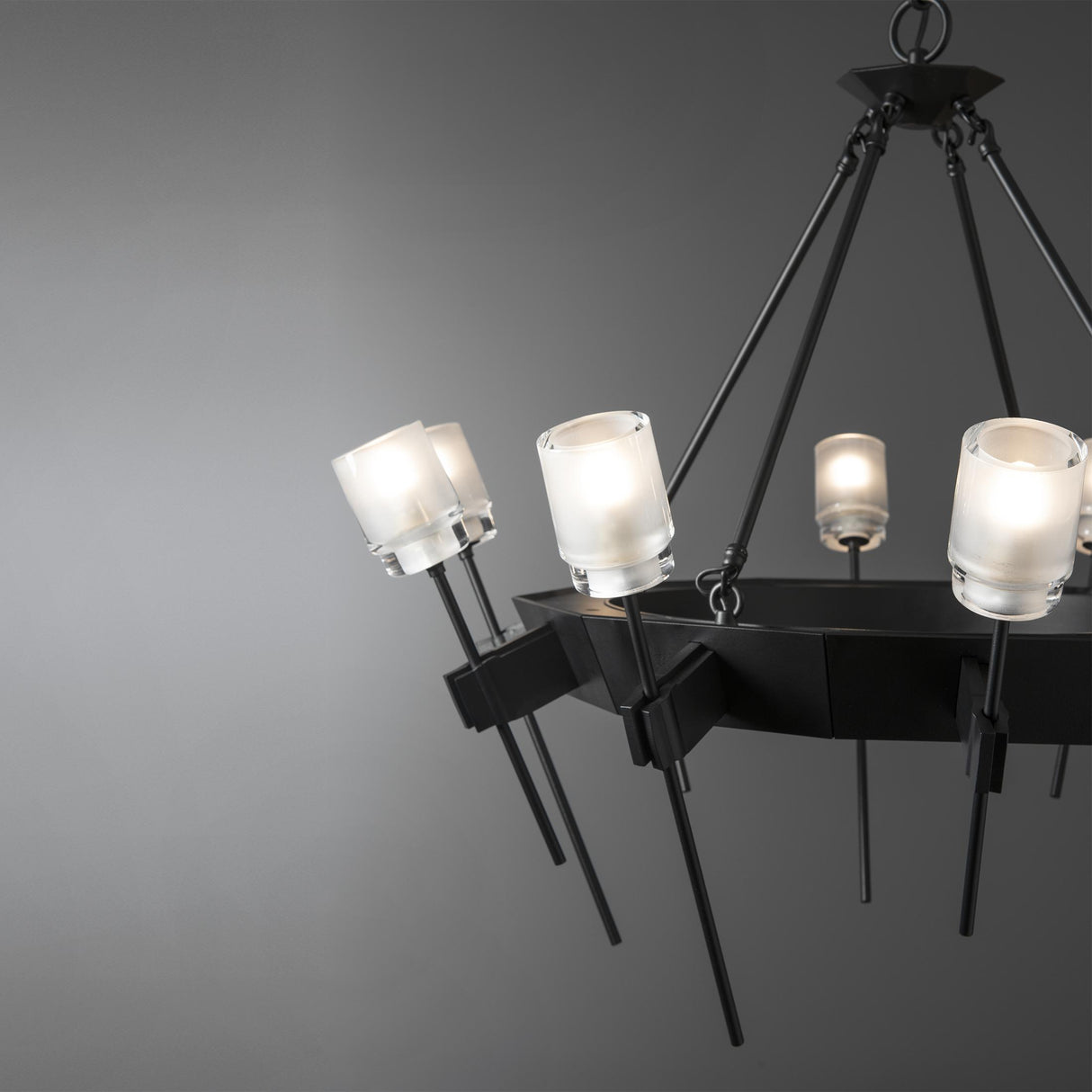 Hubbardton Forge 2023 Black Cast Glass (YC) Echo 10-Light Circular Chandelier