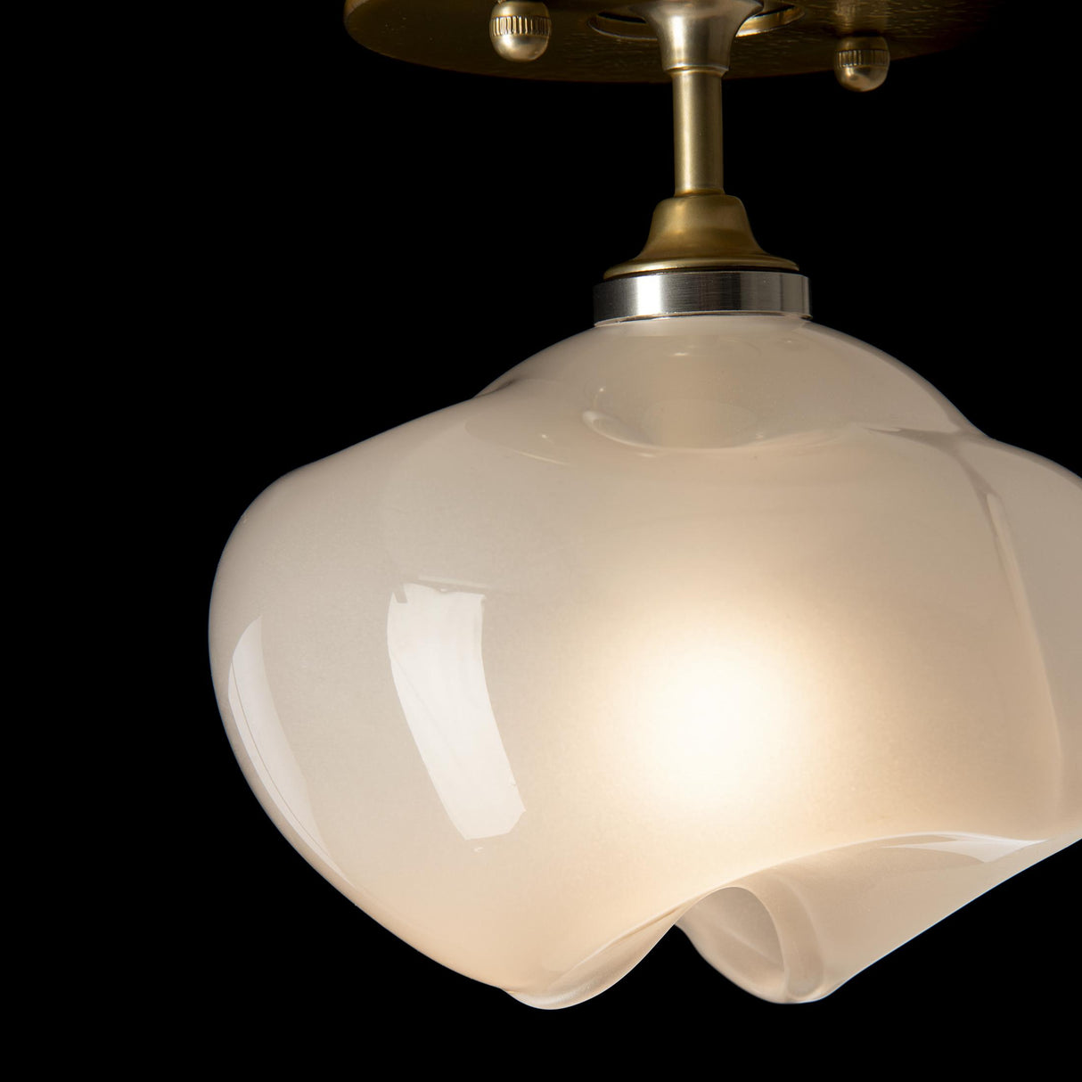 Hubbardton Forge 2022 Modern Brass Modern Brass Frosted Glass (FD) Ume 1-Light Semi-Flush