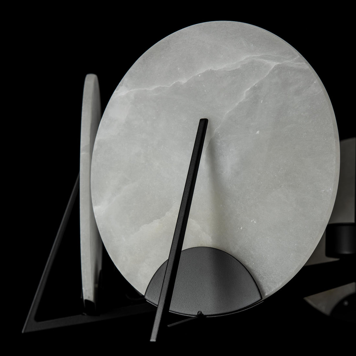 Hubbardton Forge 2023 Black Alabaster Multi Callisto 7-Light Pendant