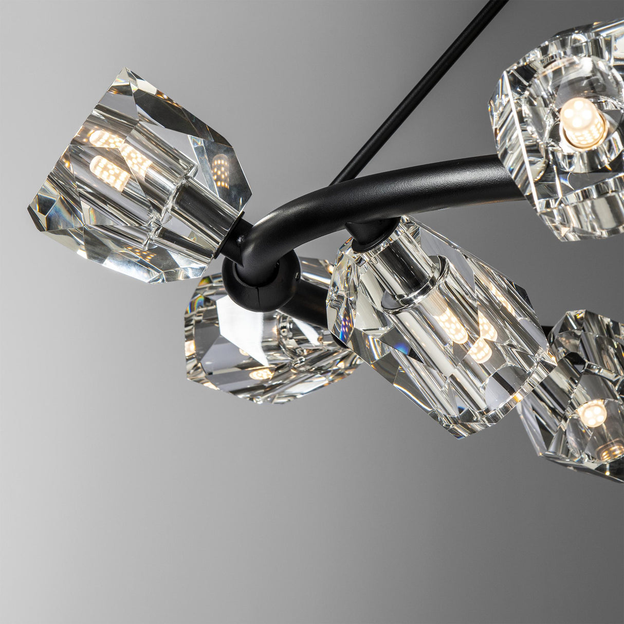 Hubbardton Forge 2023 Black Crystal Multi Gatsby 9-Light Ring Pendant