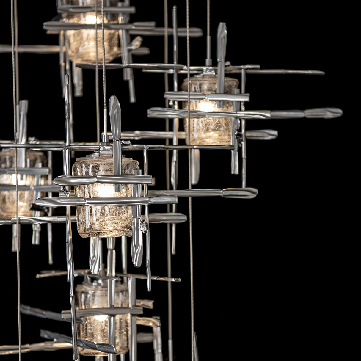 Hubbardton Forge 2022 Sterling Seeded Clear Glass (II) Standard Tura 9-Light Seeded Glass Pendant